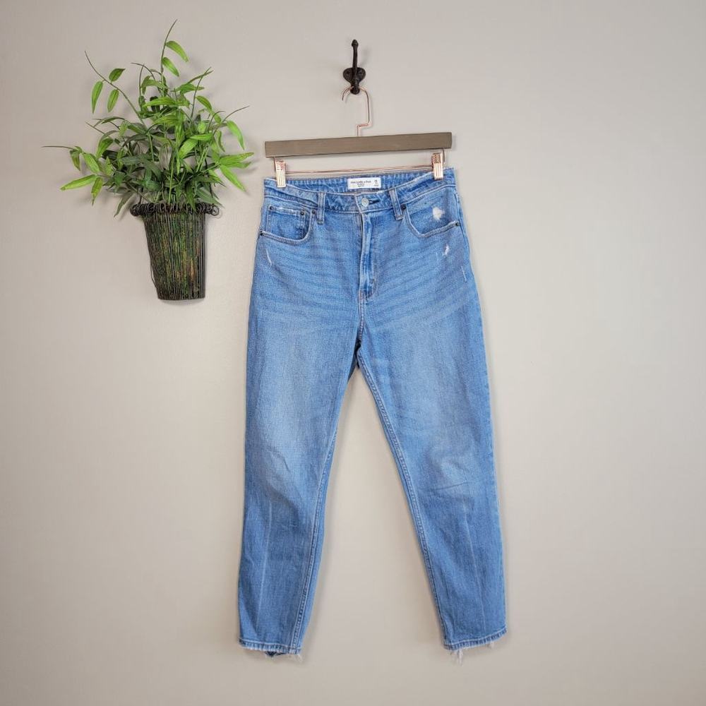 AF 6 Abercrombie & Fitch The Skinny High Rise Curve Love Distressed Frayed Hem